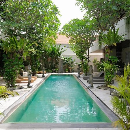 Swiss-Belcourt Sunset Aparthotel Seminyak  Exterior photo