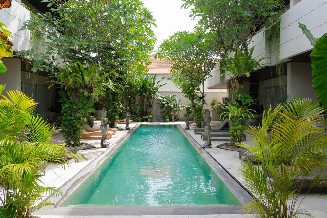 Swiss-Belcourt Sunset Aparthotel Seminyak  Exterior photo