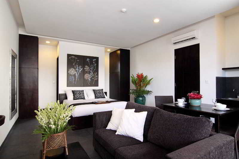 Swiss-Belcourt Sunset Aparthotel Seminyak  Exterior photo